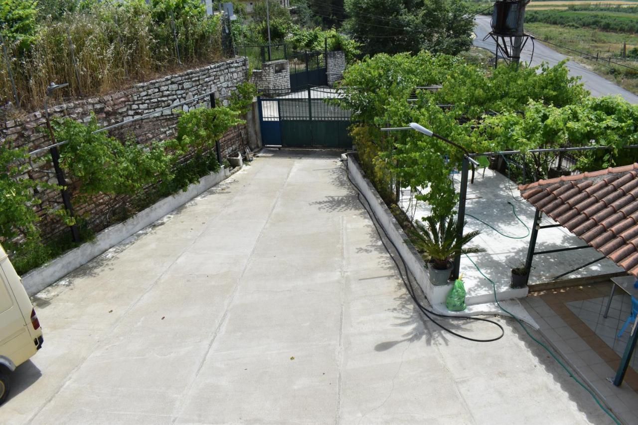 Anastasias Apartments Sarande Bagian luar foto