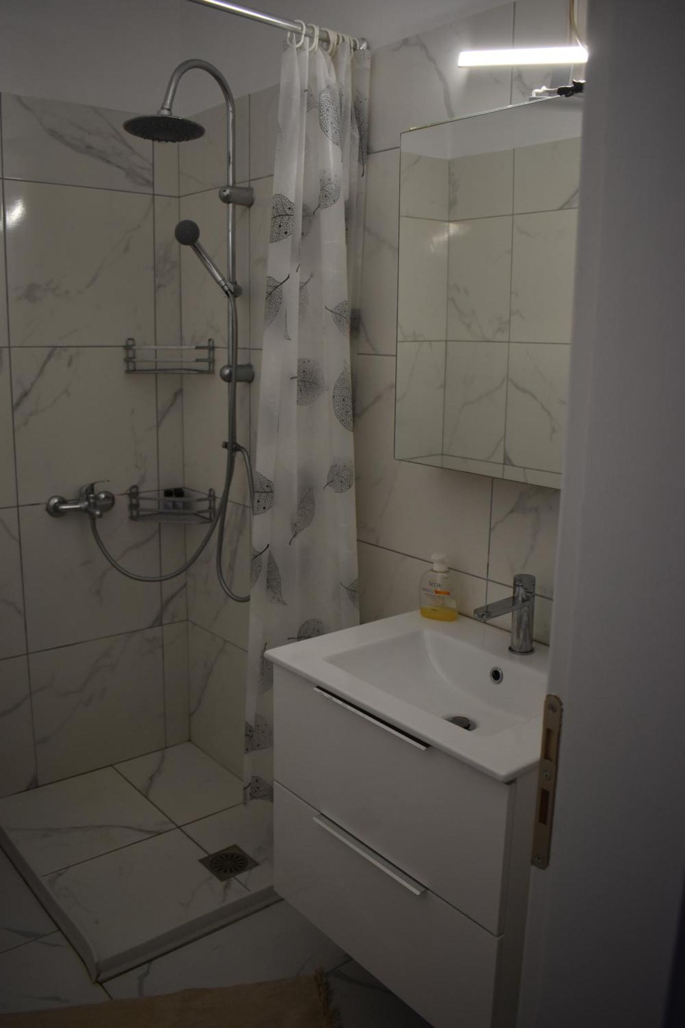 Anastasias Apartments Sarande Bagian luar foto
