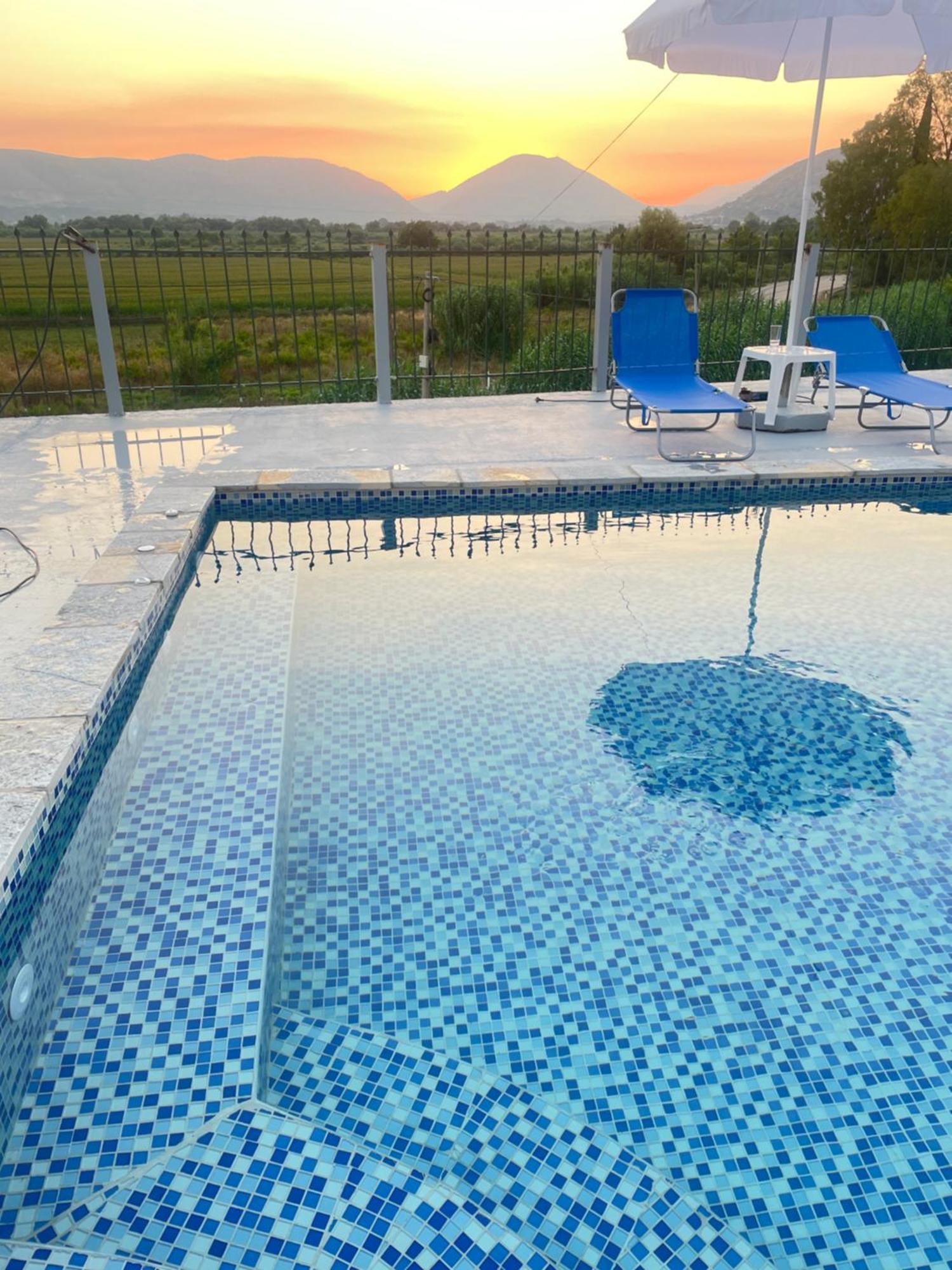 Anastasias Apartments Sarande Bagian luar foto