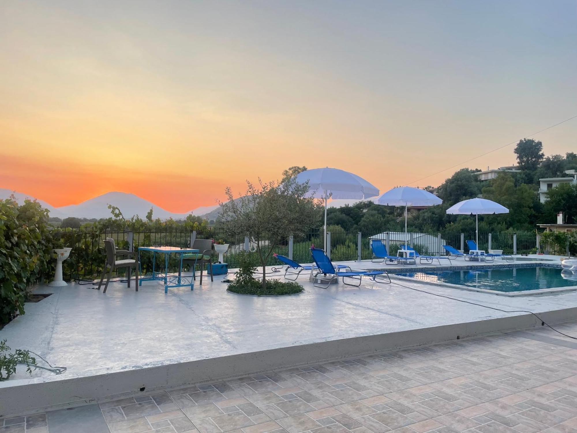 Anastasias Apartments Sarande Bagian luar foto
