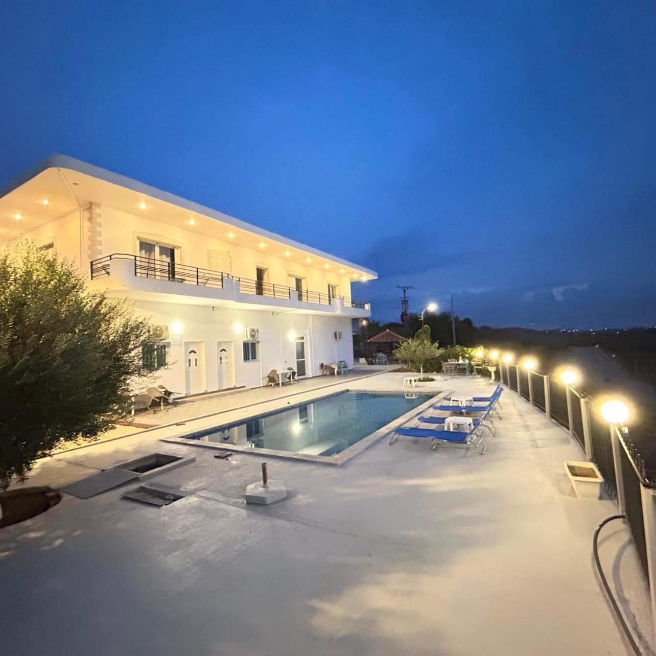 Anastasias Apartments Sarande Bagian luar foto